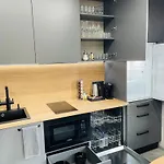 公寓 Brivibas - East / West, Free Privat Parking, Free Wifi, Self Check-in 里加