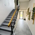 Διαμέρισμα Brivibas - East / West, Free Privat Parking, Free Wifi, Self Check-in Ρίγα