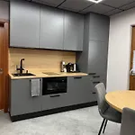 Brivibas - East / West, Free Privat Parking, Free Wifi, Self Check-in 里加