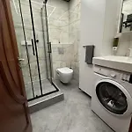 Brivibas - East / West, Free Privat Parking, Free Wifi, Self Check-in Διαμέρισμα *