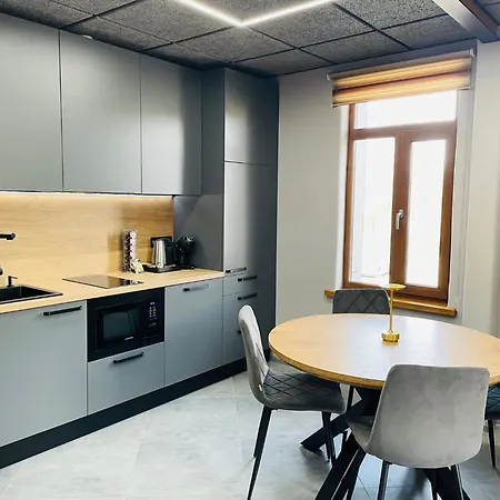 Appartamento Brivibas - East / West, Free Privat Parking, Free Wifi, Self Check-in Riga