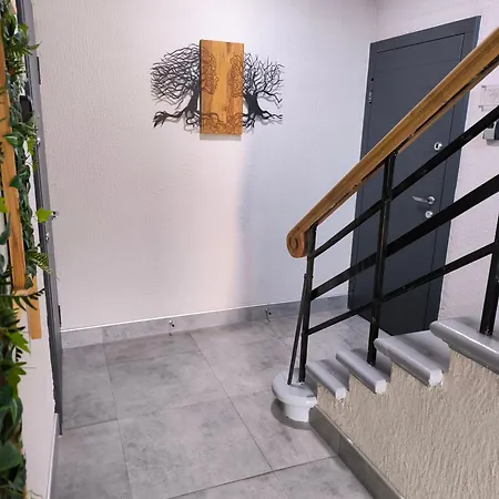 Apartamento Brivibas - East / West, Free Privat Parking, Free Wifi, Self Check-in *