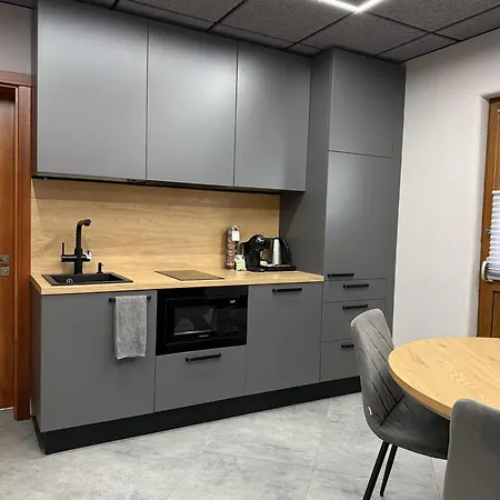 Brivibas - East / West, Free Privat Parking, Free Wifi, Self Check-in 里加