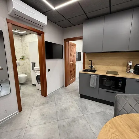 아파트 Brivibas - East / West, Free Privat Parking, Free Wifi, Self Check-in