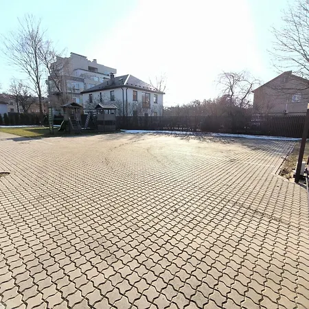 Brivibas - East / West, Free Privat Parking, Free Wifi, Self Check-in