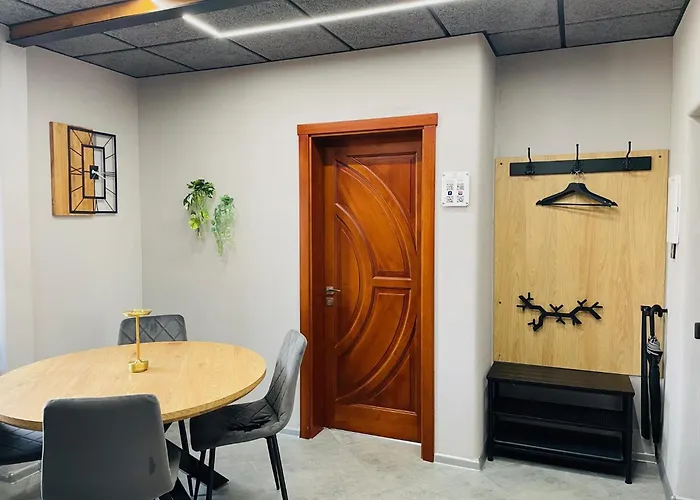 Brivibas - East / West, Free Privat Parking, Free Wifi, Self Check-in דירה ריגה