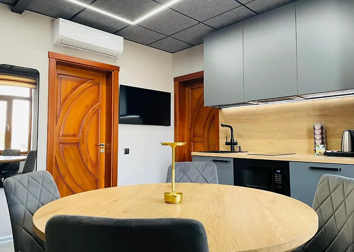 דירה Brivibas - East / West, Free Privat Parking, Free Wifi, Self Check-in ריגה