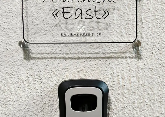 דירה Brivibas - East / West, Free Privat Parking, Free Wifi, Self Check-in