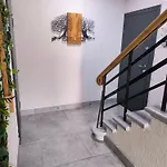 Apartamento Brivibas - East / West, Free Privat Parking, Free Wifi, Self Check-in *