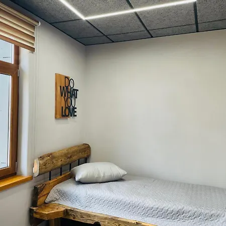 Brivibas - East / West, Free Privat Parking, Free Wifi, Self Check-in Apartment *