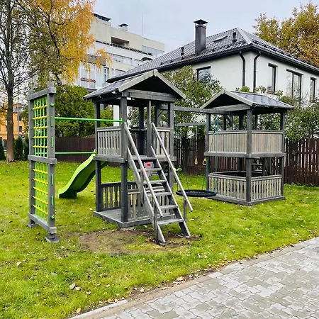 Apartment Brivibas - East / West, Free Privat Parking, Free Wifi, Self Check-in