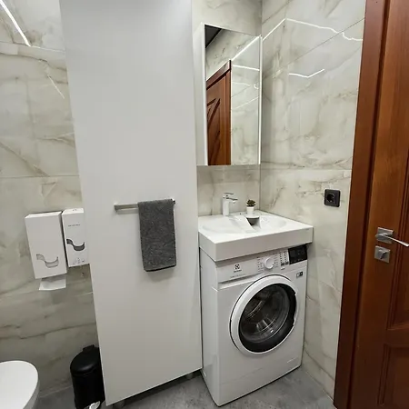 Apartamento Brivibas - East / West, Free Privat Parking, Free Wifi, Self Check-in