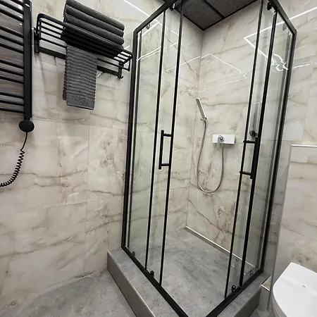 Lejlighed Brivibas - East / West, Free Privat Parking, Free Wifi, Self Check-in Riga